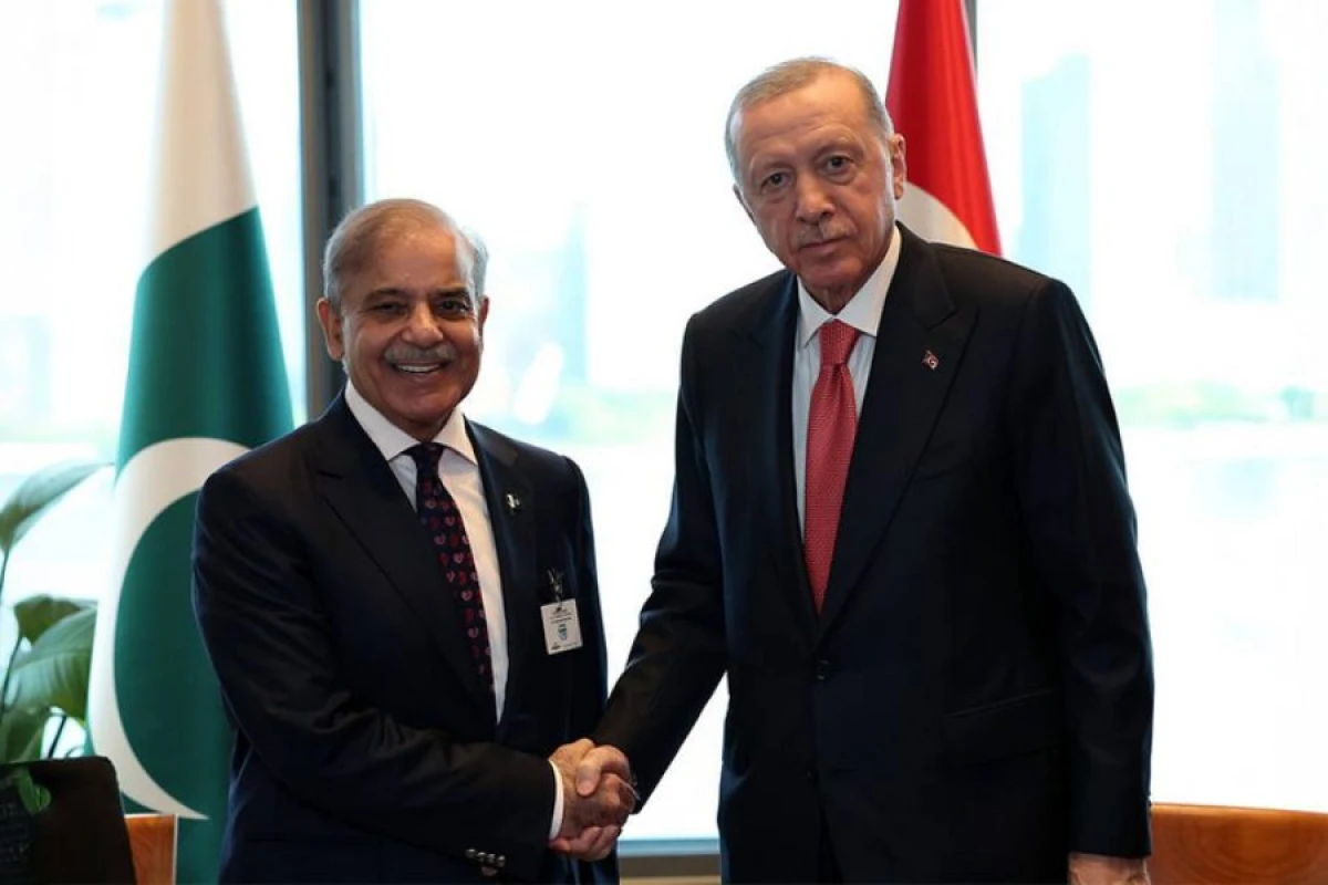 Ərdoğan Şahbaz Şəriflə danışdı