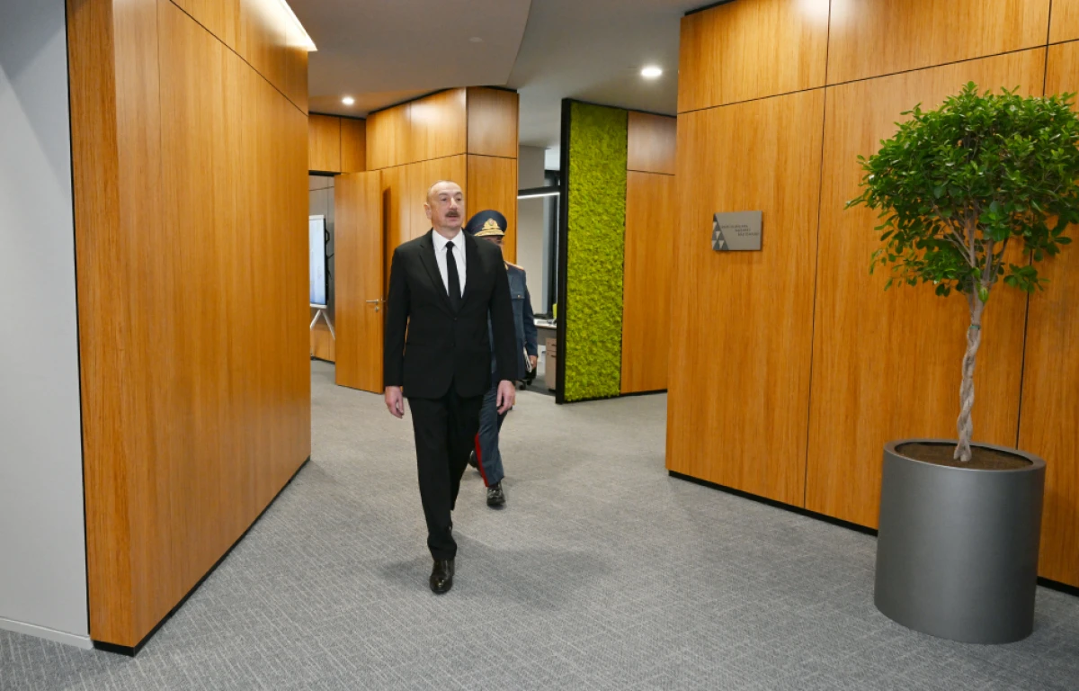 Prezident İlham Əliyev DGK-nın yeni inzibati binasının açılışında iştirak etdi — 8
