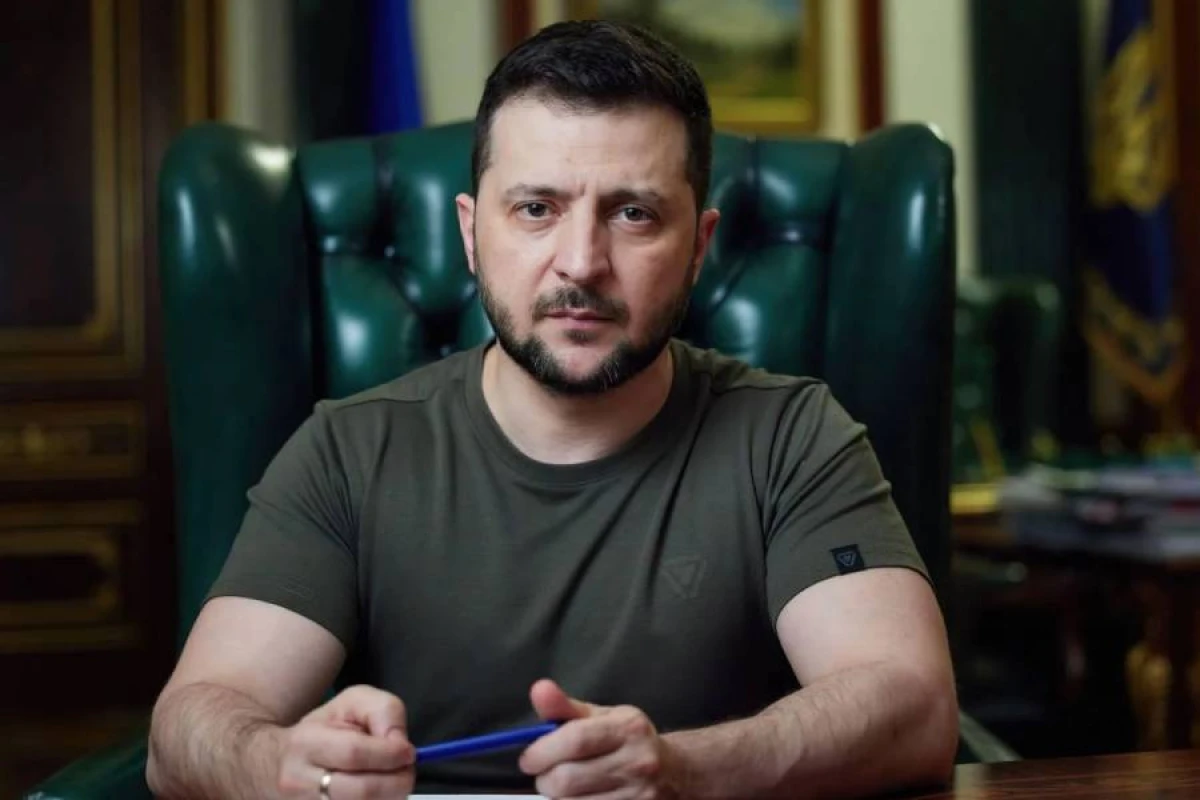 Zelenski: “18 yaşlı gənclər məcburi səfərbər olunmayıb”