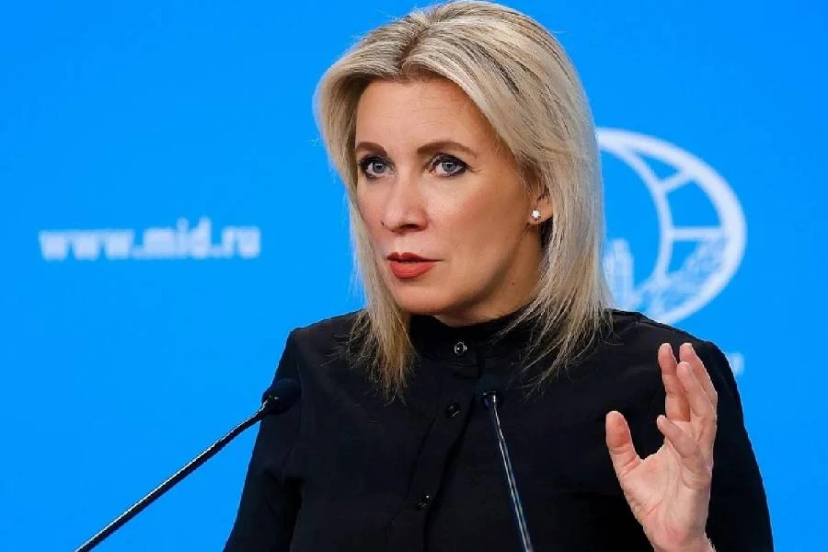 Zaxarova İlon Maskın atasına hədiyyə verəcək
