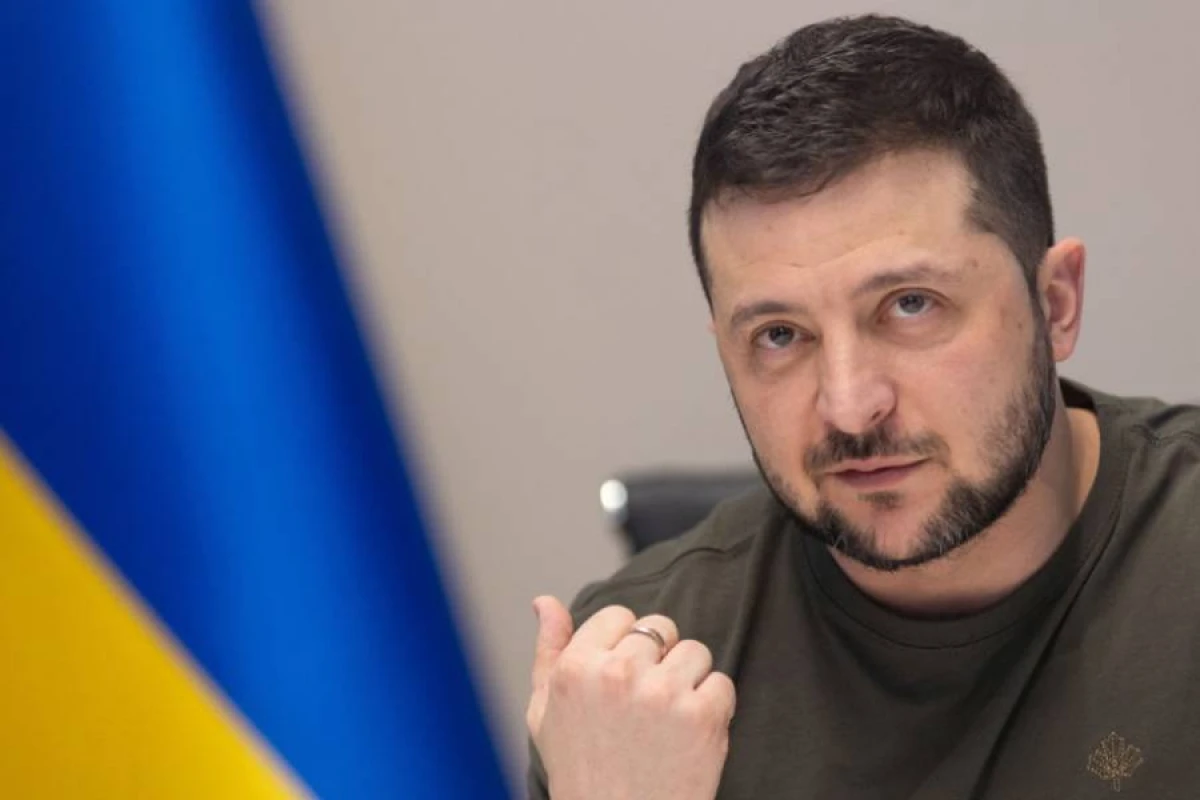 Zelenski: "Ərazilər üzrə dialoq Putinlə mənim aramda olmalıdır"