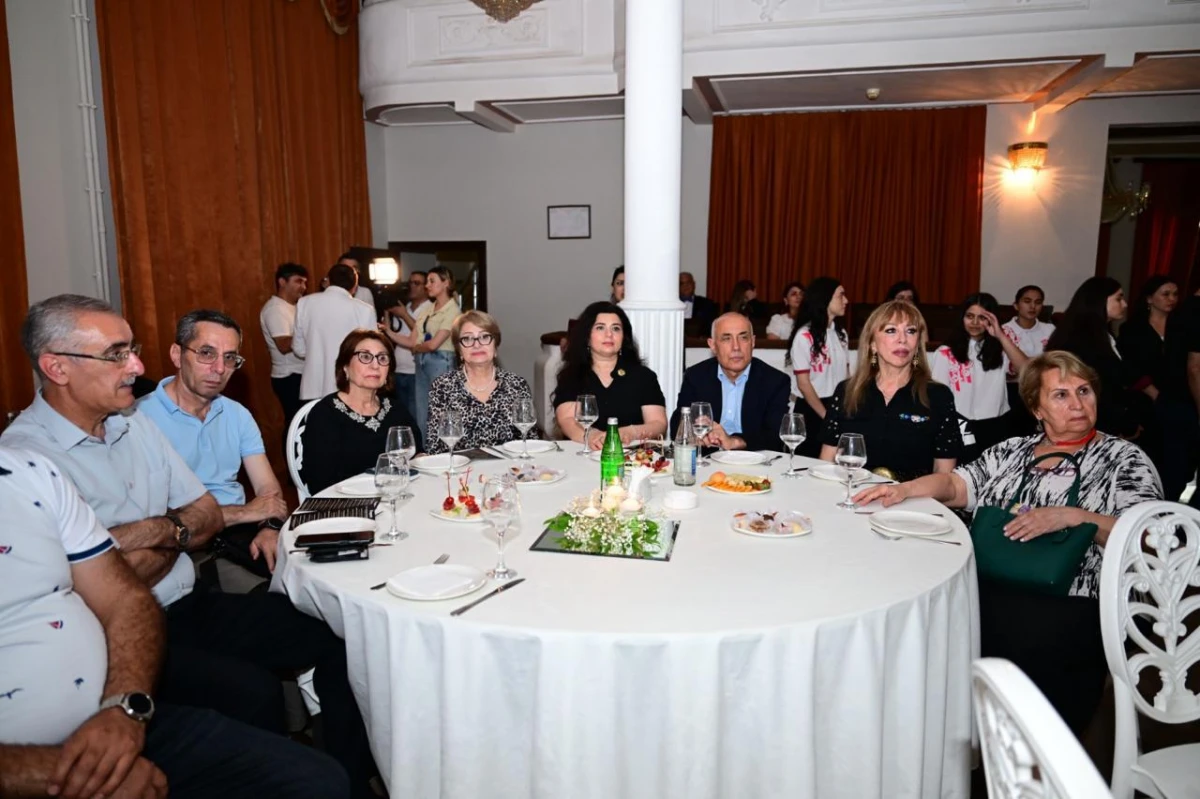 Dövlət Mahnı Teatrında Rəşid Behbudovun xatirə otağı yaradıldı — 9