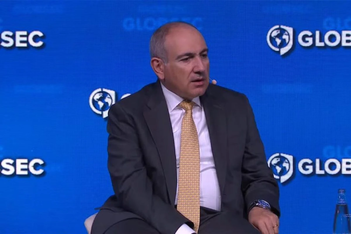 Paşinyan: "Ermənistan Aİ və Aİİ arasında strateji seçim etməli olacaq"