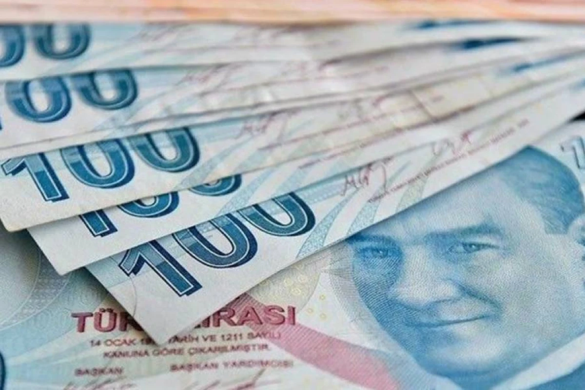 Yaxın Şərq gərginliyi Türkiyə bazarlarını silkələdi: Lirə dəyər itirdi