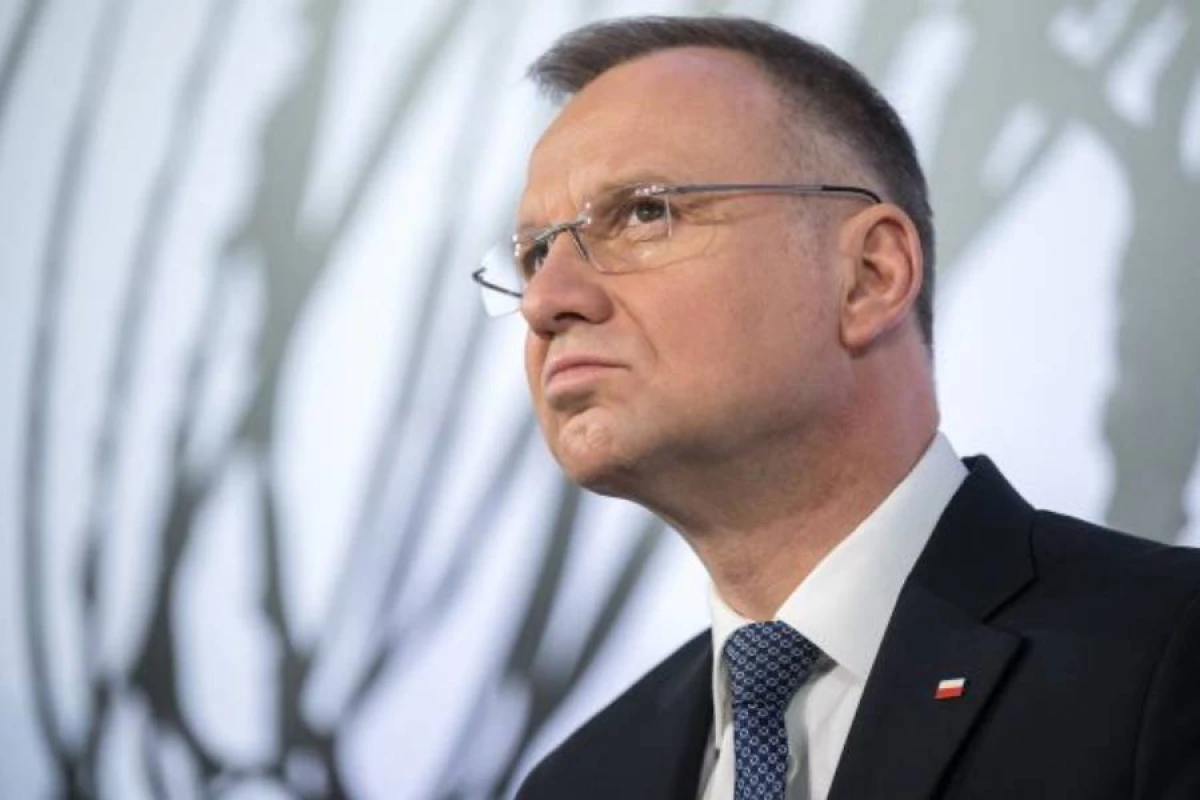 Duda Yaxın Şərqdəki gərginlik səbəbilə Sinqapurda qaldı