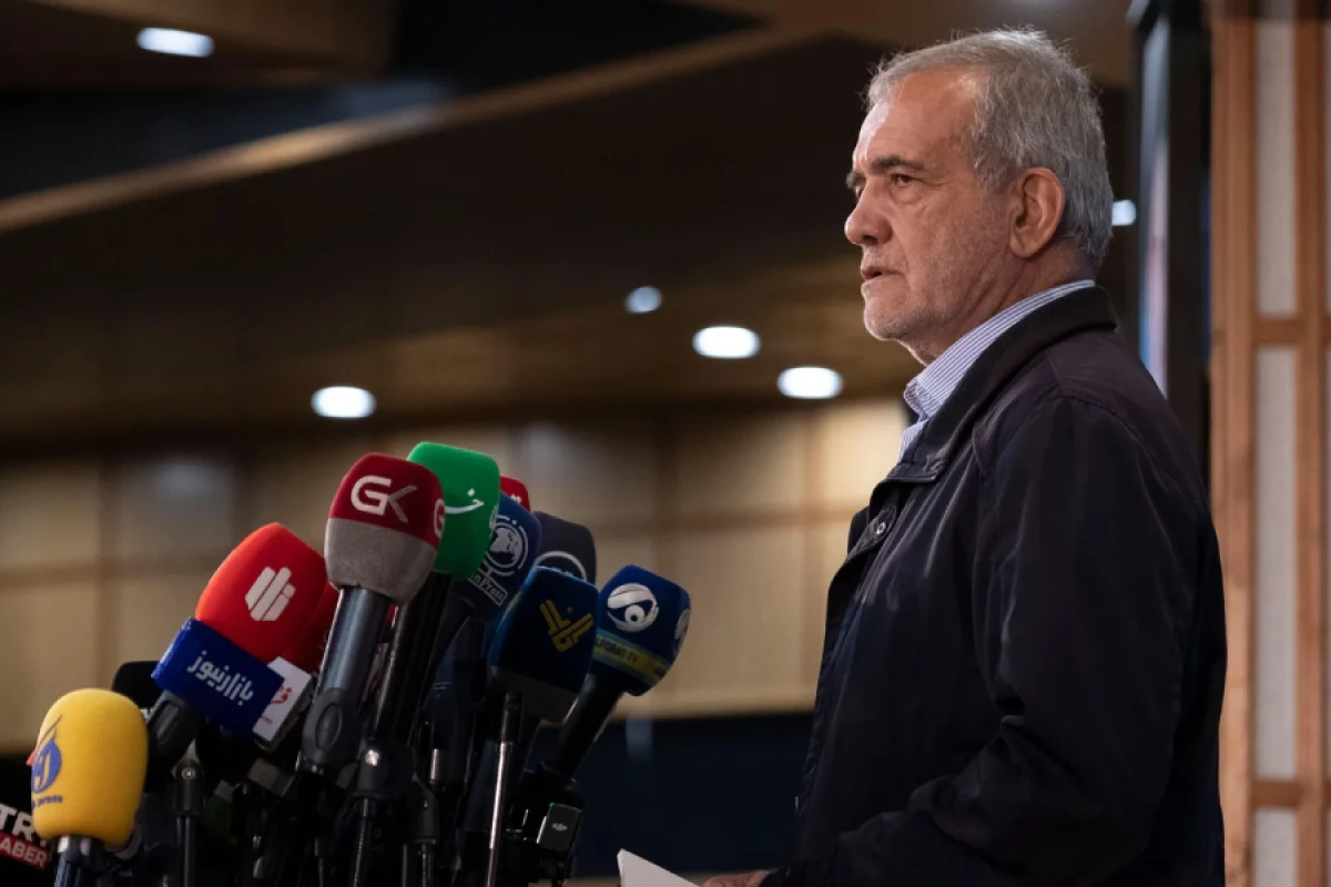 Pezeşkian: "ABŞ İsrailə İrana hücum etməyə icazə verdi"