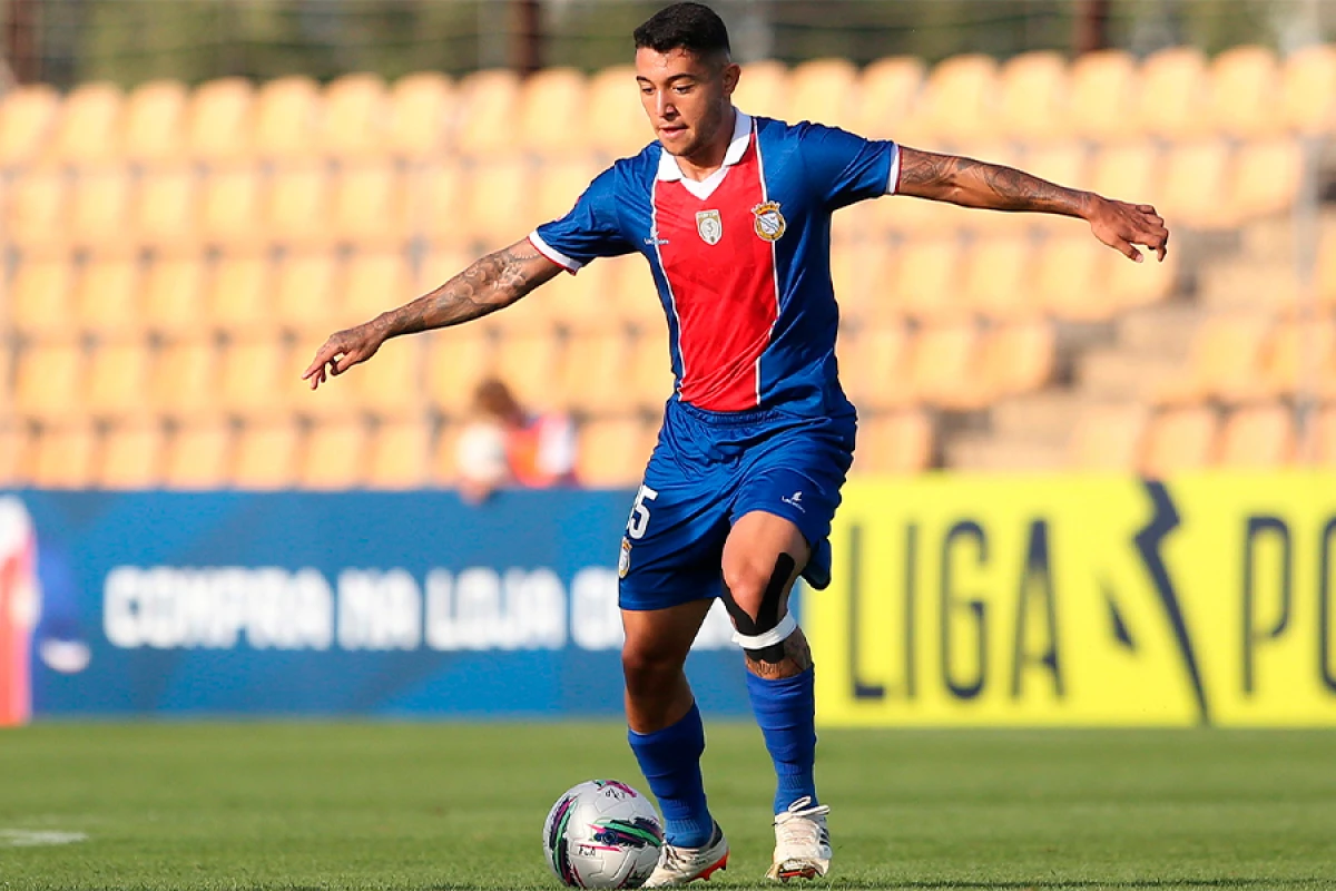 Məşhur klubun futbolçusu Bakıya gəlir