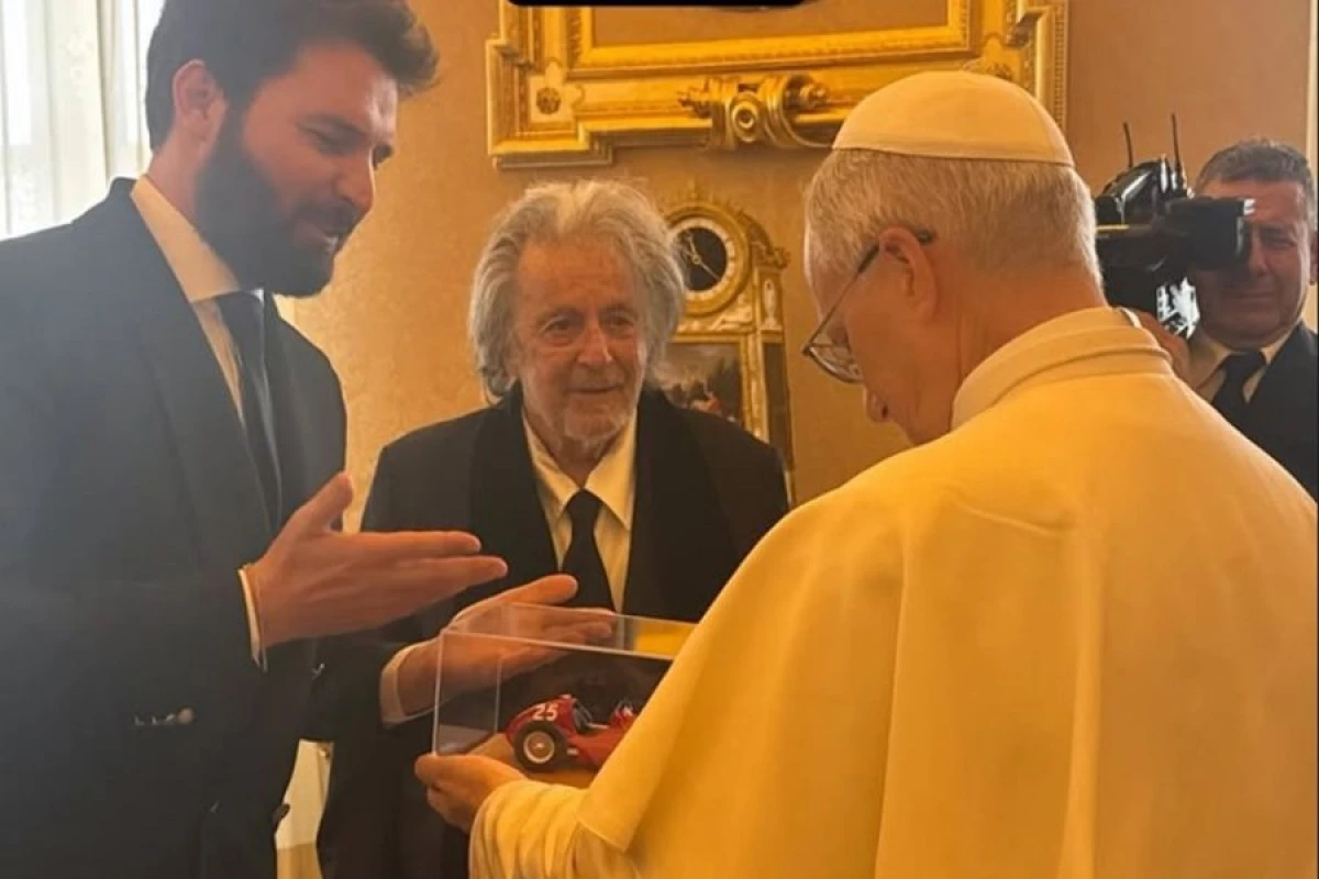 Al Paçino Papa XIV Leo ilə görüşdü