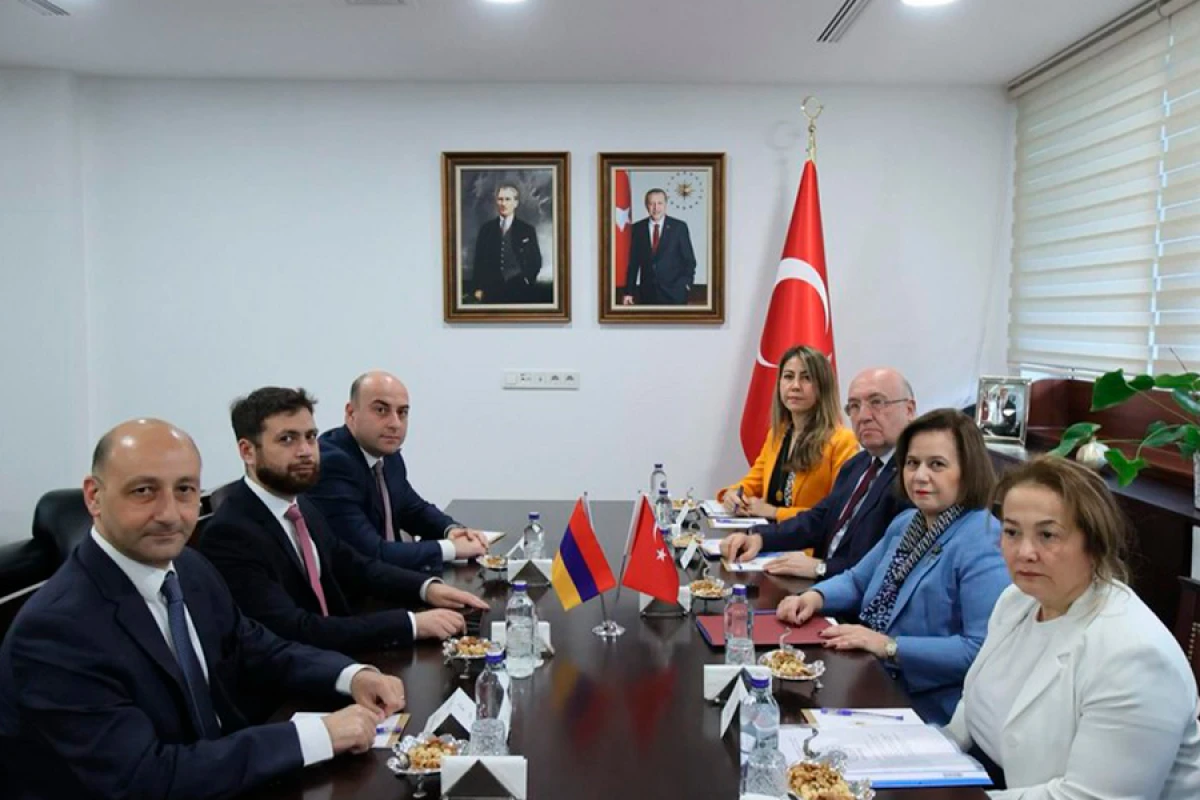 Türkiyə və Ermənistan XİN rəsmiləri görüşüblər