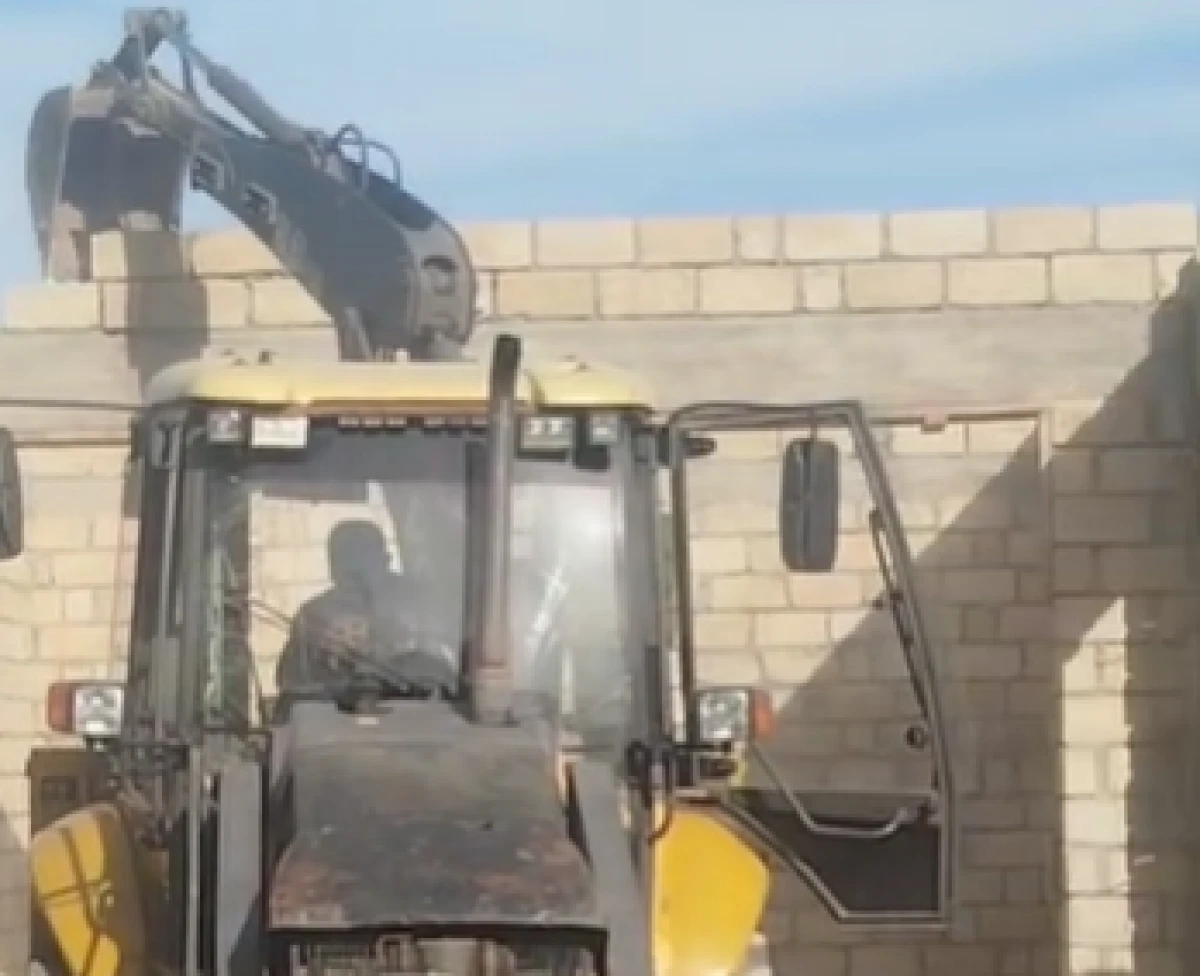 FHN yenidən inşa edilən qanunsuz tikilini sökdü — 1