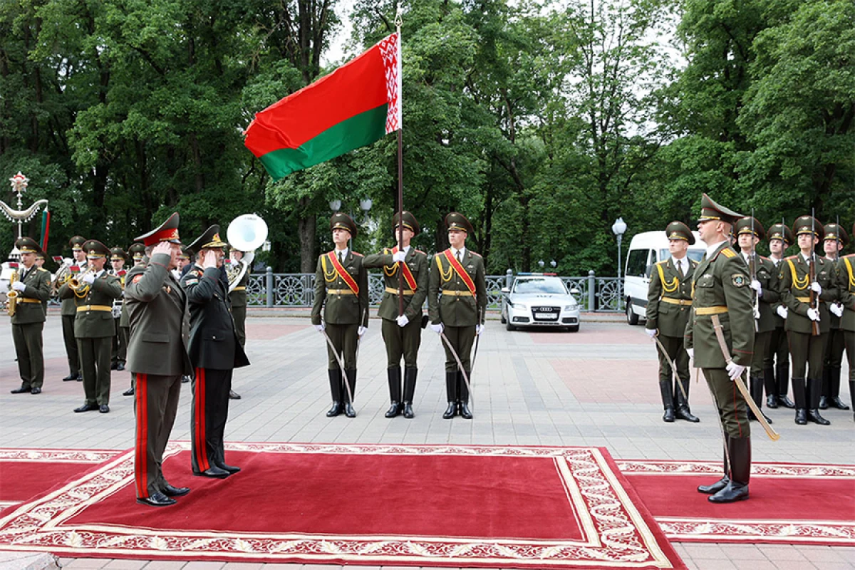 Minskdə Azərbaycan və Belarus müdafiə nazirləri görüşdü