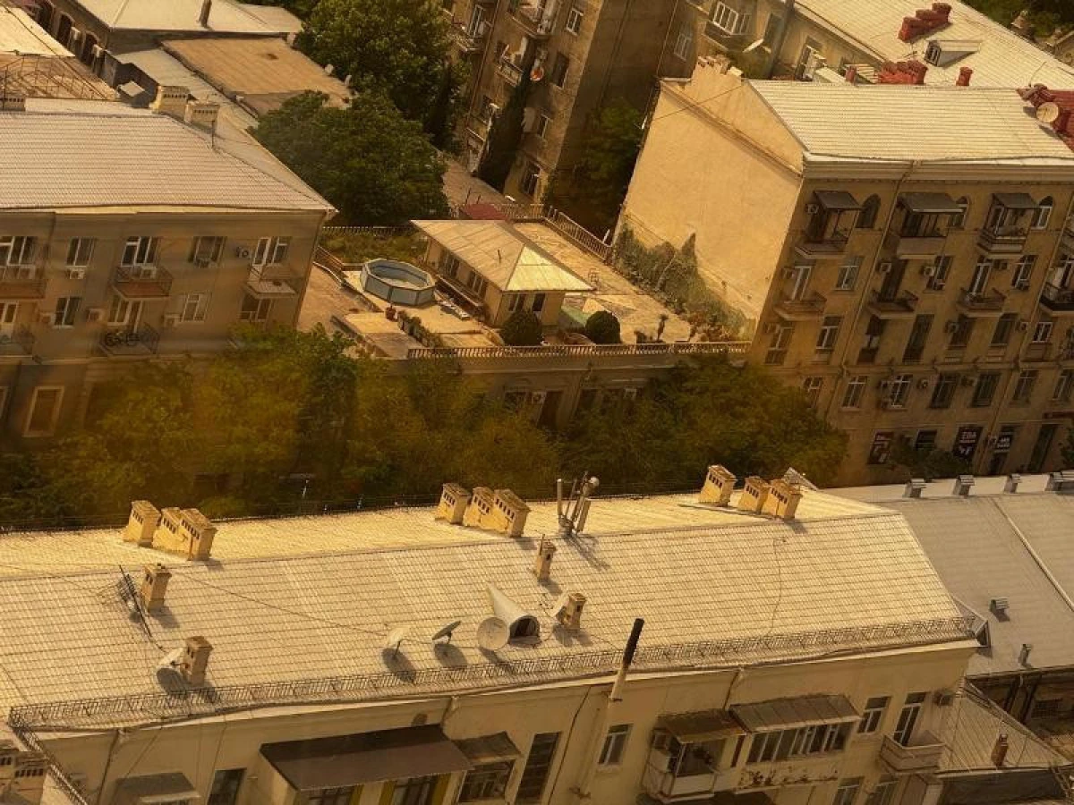 Binanın damında qanunsuz inşa olunan hovuz söküldü — 3