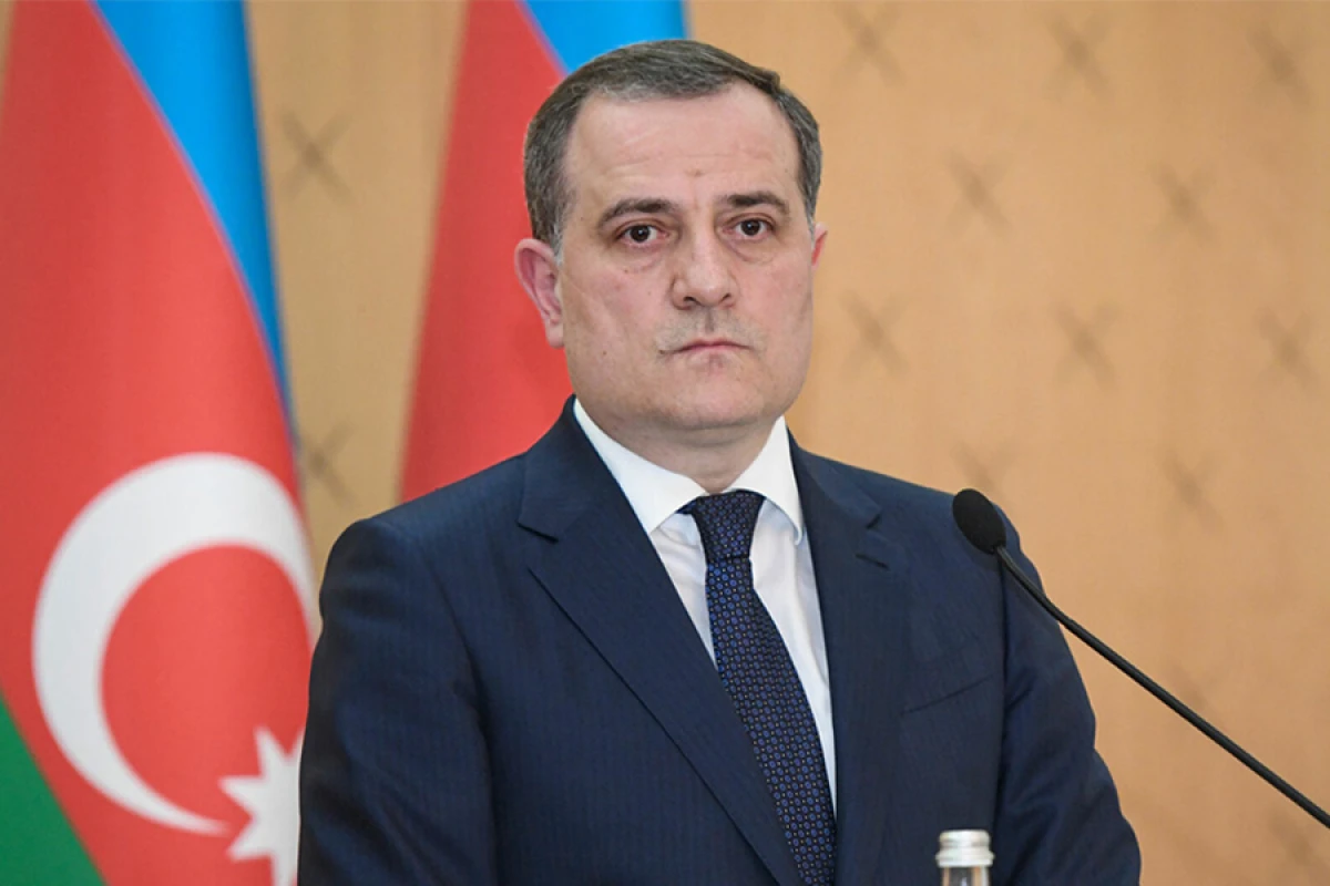 Ceyhun Bayramov Türkiyəyə yola düşdü