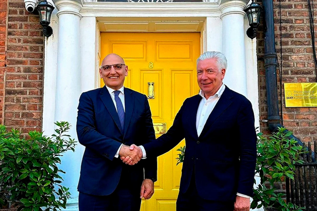 Elçin Əmirbəyov İrlandiya rəsmiləri ilə müzakirələr apardı