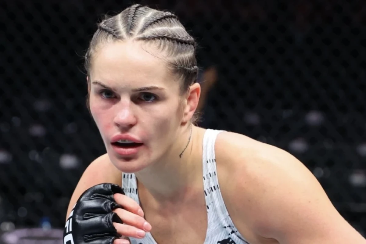 Bakıda keçirilən UFC-də ilk qadın qalib Siqula oldu