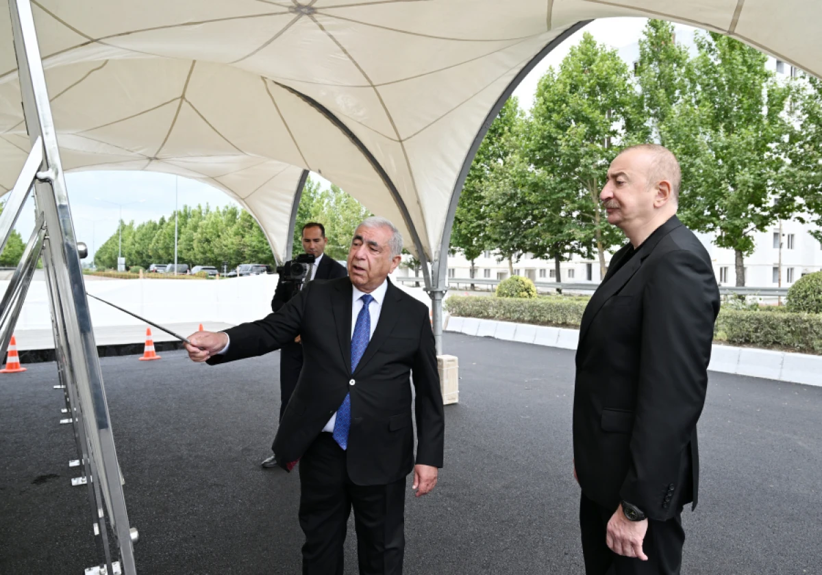 Prezident İlham Əliyev Bakı-Ələt-Qazax-Gürcüstan ilə dövlət sərhədi magistral yolunun Yevlax şəhərindən keçən hissəsində görülən işlərlə tanış oldu - YENİLƏNDİ — 1