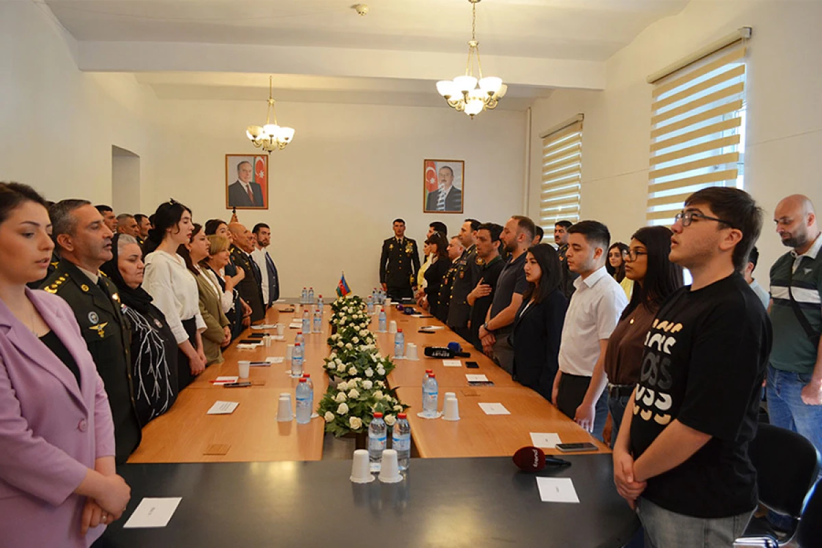 Müdafiə Nazirliyində media və QHT nümayəndələri ilə görüş keçirildi