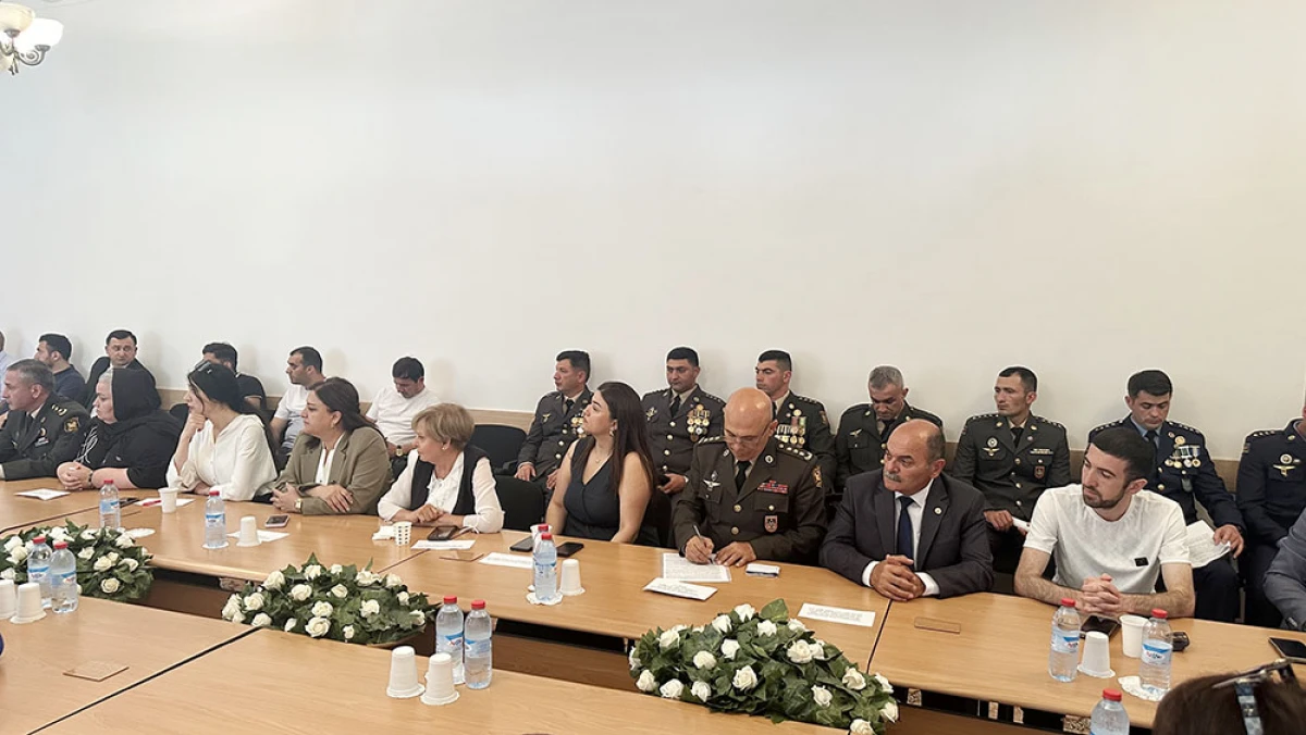 Müdafiə Nazirliyində media və QHT nümayəndələri ilə görüş keçirildi — 1