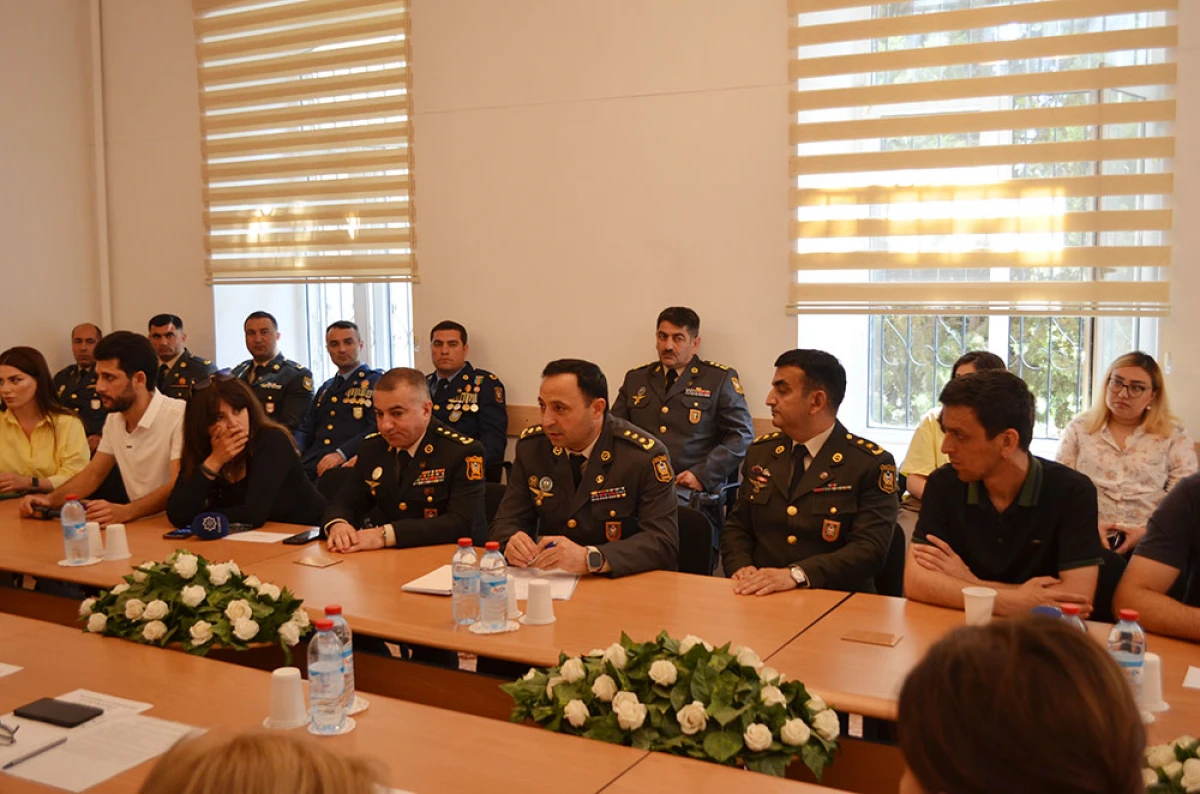 Müdafiə Nazirliyində media və QHT nümayəndələri ilə görüş keçirildi — 3
