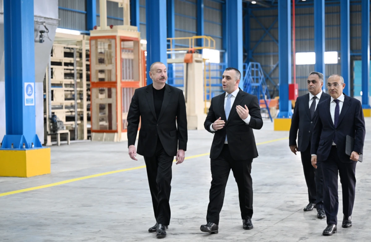 Prezidenti İlham Əliyev Goranboyda tikinti materialları istehsalı müəssisəsinin açılışında iştirak etdi - YENİLƏNDİ — 6