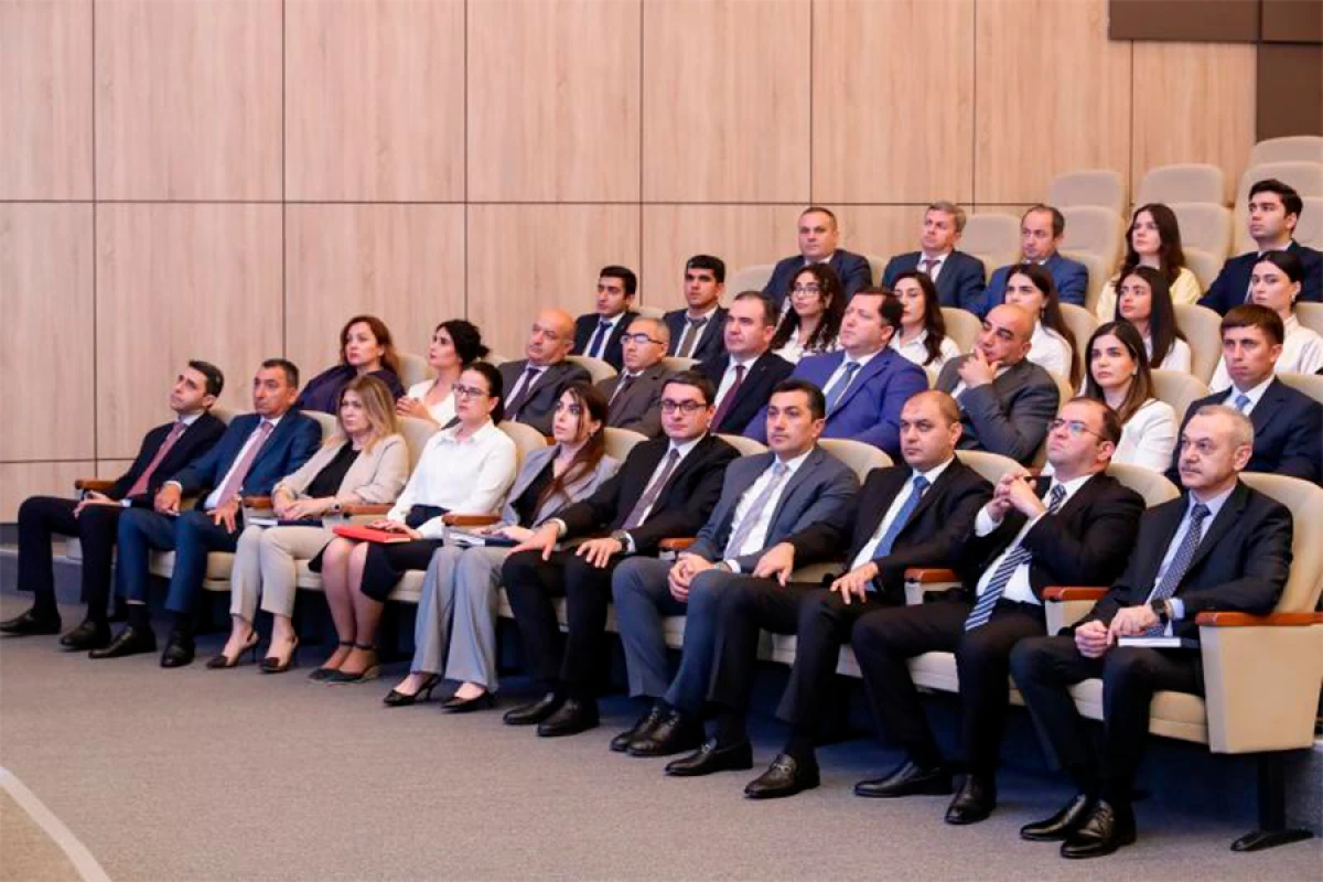 ƏƏSMN-də dövlət qulluğuna yeni qəbul olunan əməkdaşların andiçmə mərasimi keçirildi