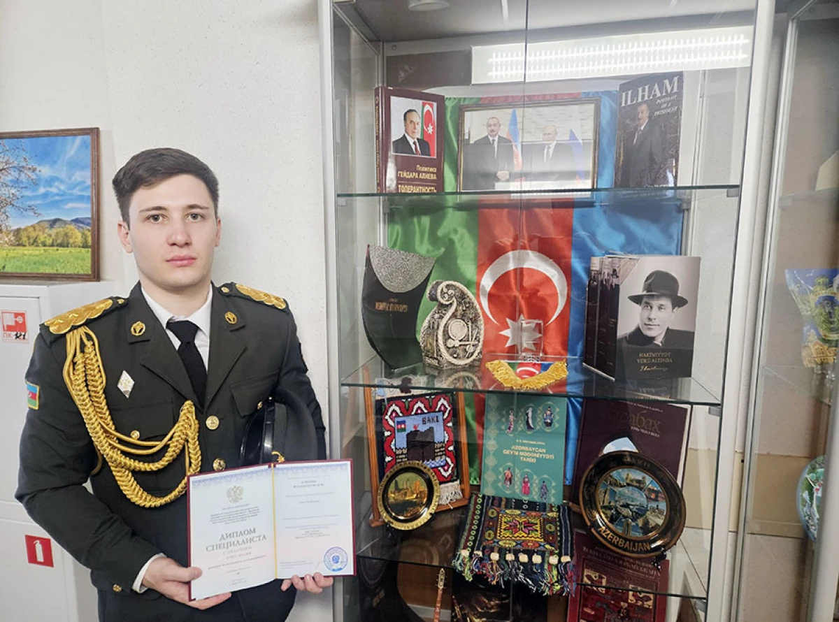 Rusiyada təhsilini bitirən hərbçilərə diplomlar təqdim edildi — 2