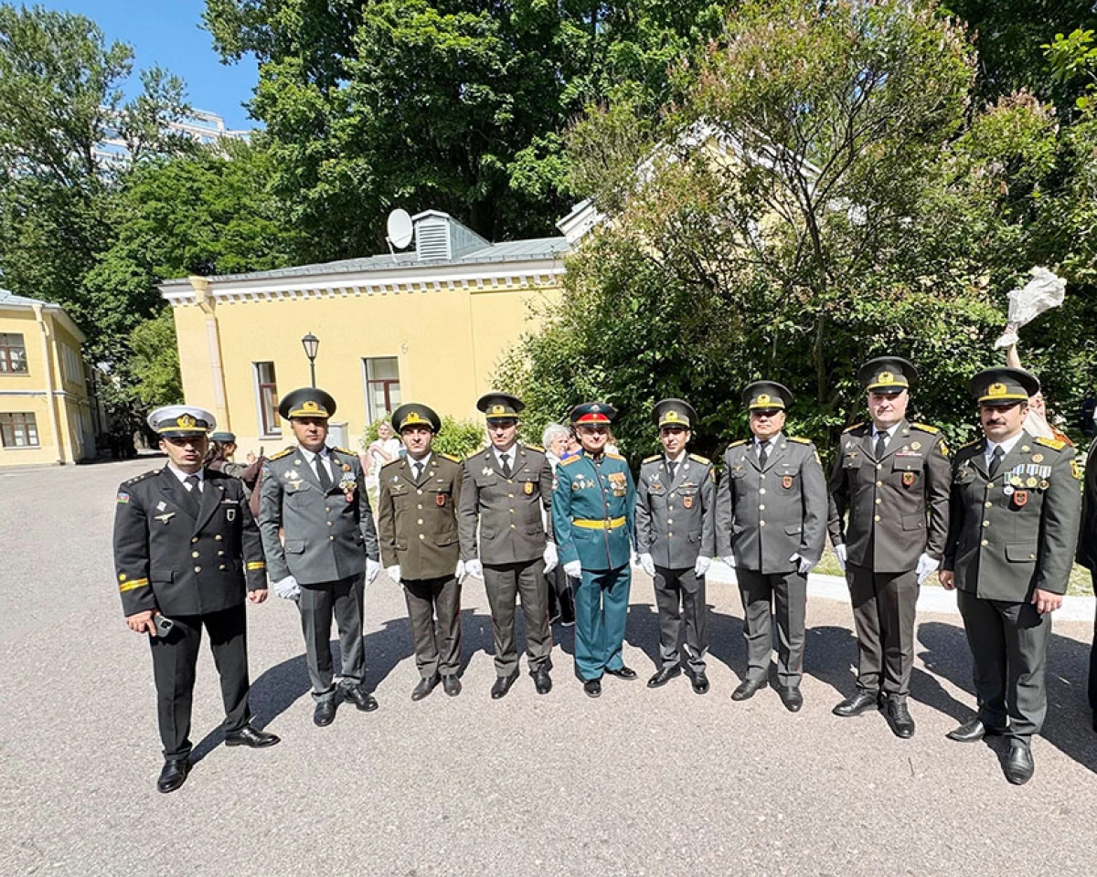Rusiyada təhsilini bitirən hərbçilərə diplomlar təqdim edildi — 5