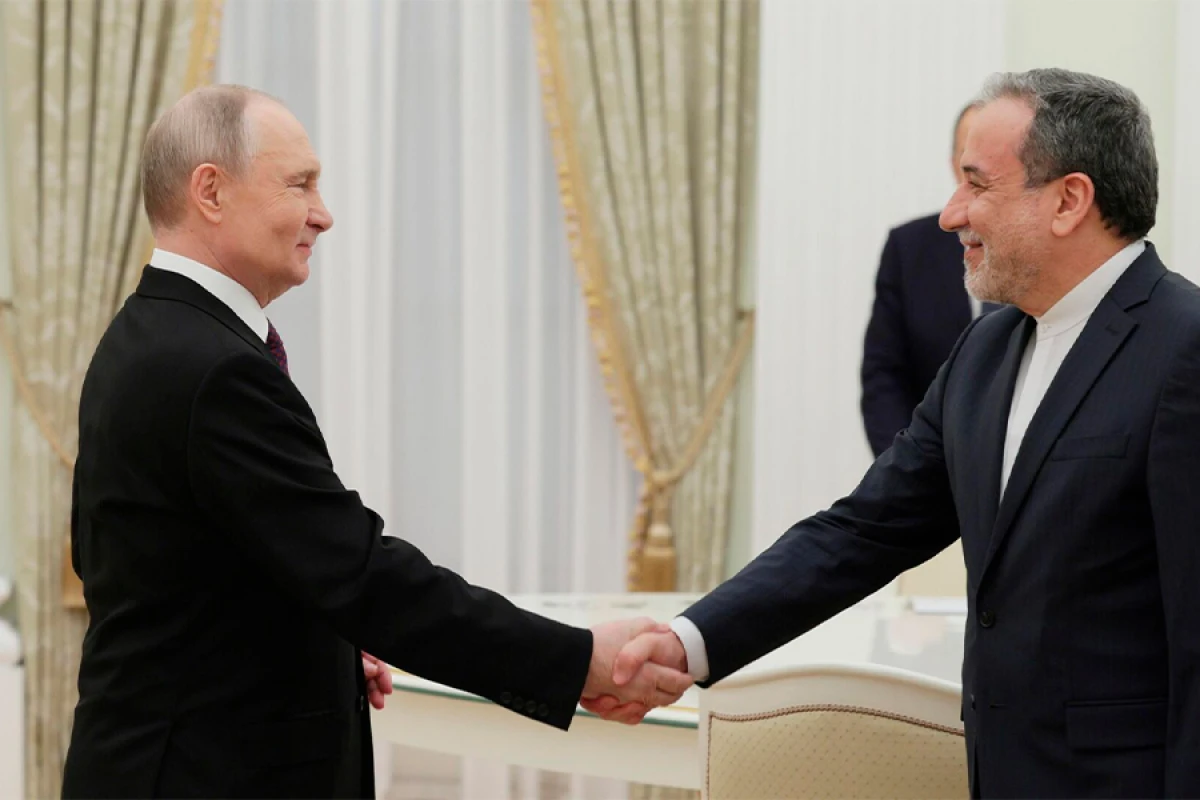 Əraqçinin Moskva səfəri: Putin İrana nələr vəd edəcək?
