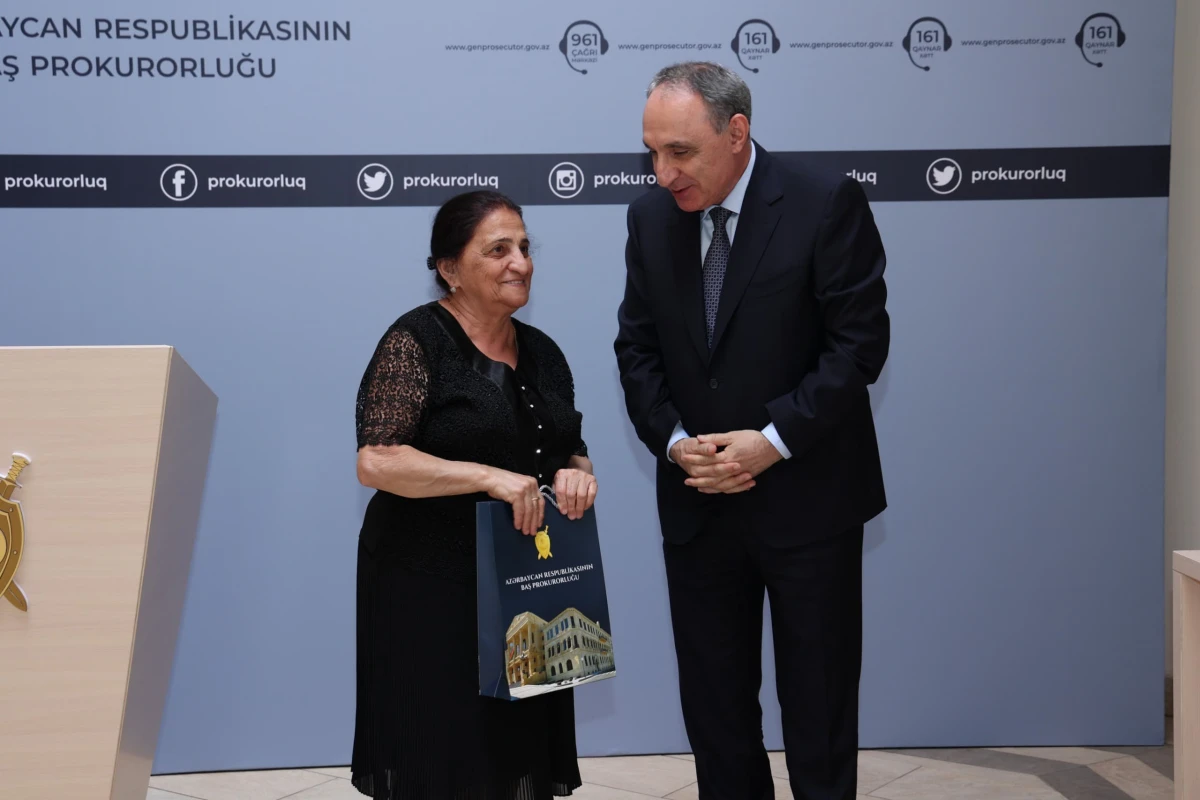 Baş Prokurorluqda dövlət qulluqçularının peşə bayramı qeyd olundu — 1