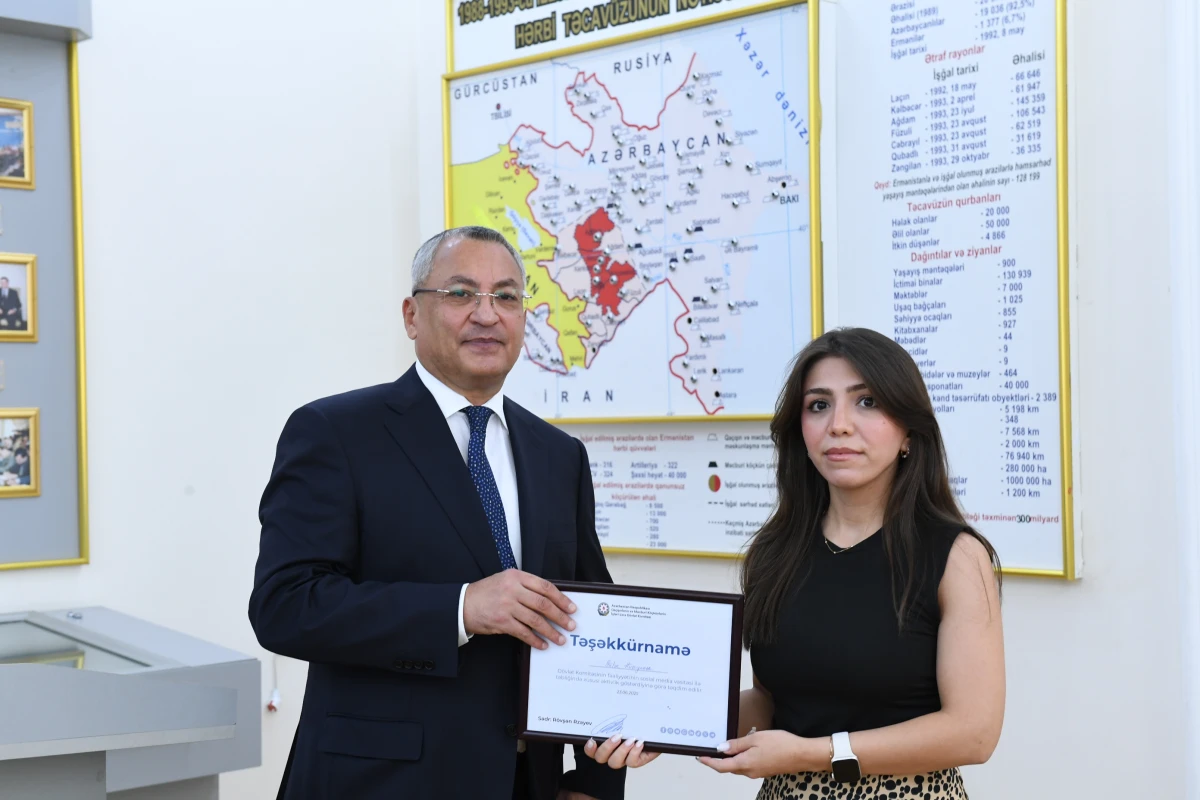 Dövlət Komitəsi dövlət qulluqçularının peşə bayramını qeyd etdi — 6