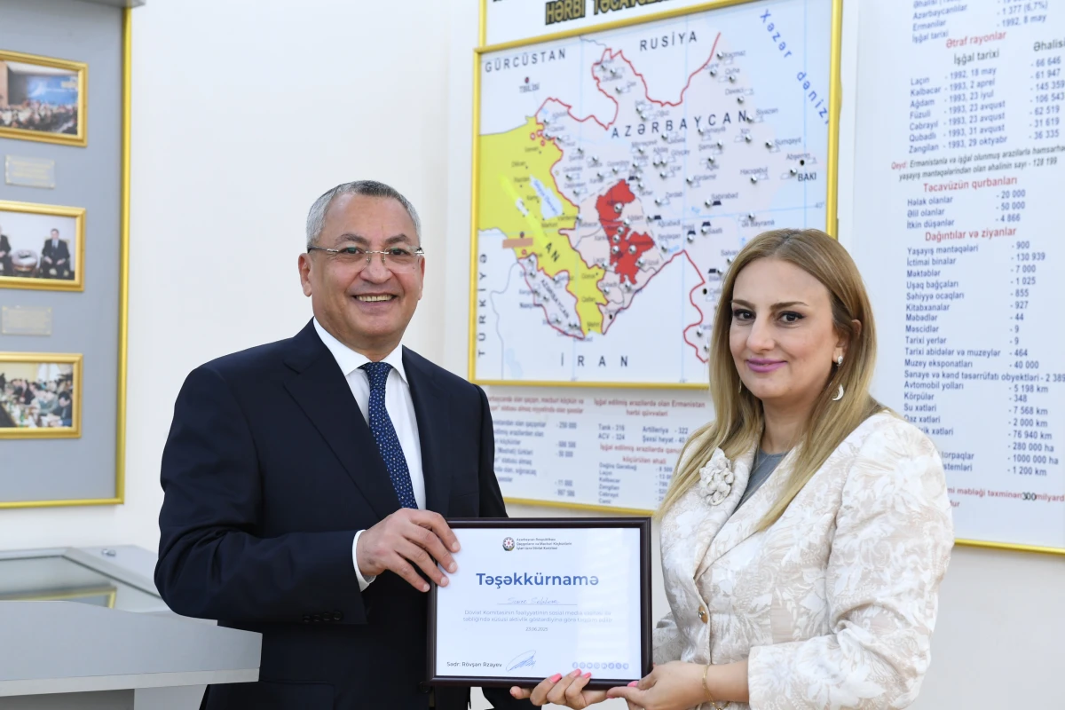 Dövlət Komitəsi dövlət qulluqçularının peşə bayramını qeyd etdi — 9