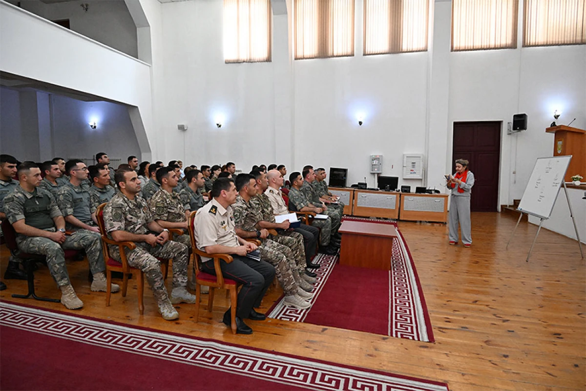 Azərbaycan Ordusunda psixoloqlarla növbəti təlim keçirildi