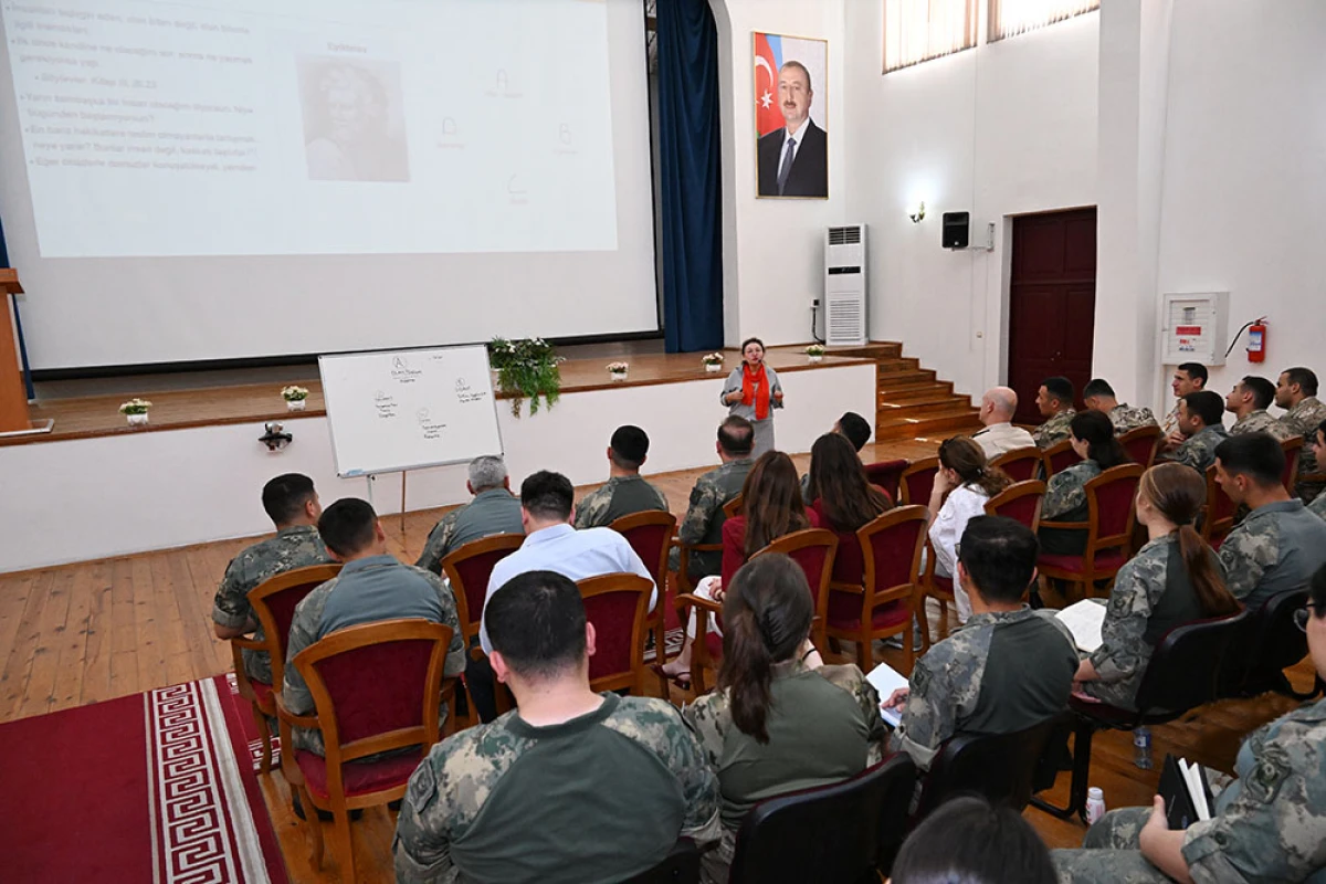 Azərbaycan Ordusunda psixoloqlarla növbəti təlim keçirildi — 1