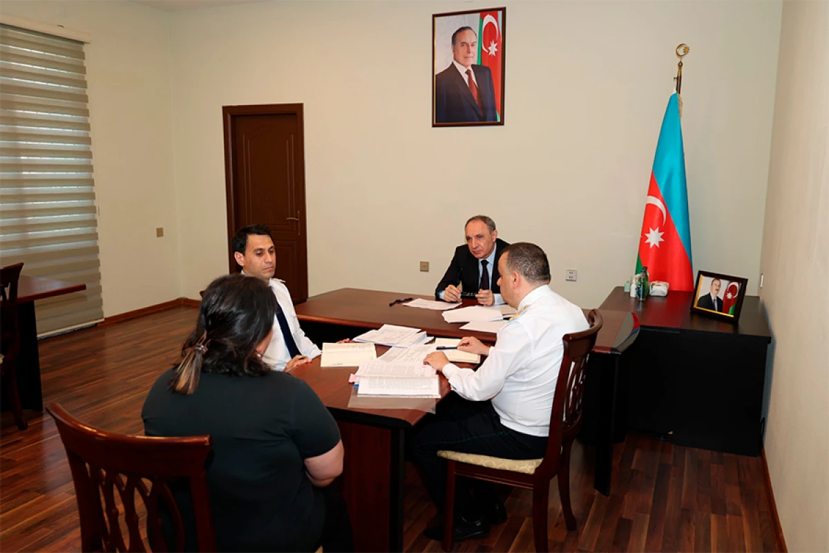 Baş prokuror Binəqədidə vətəndaşları qəbul etdi