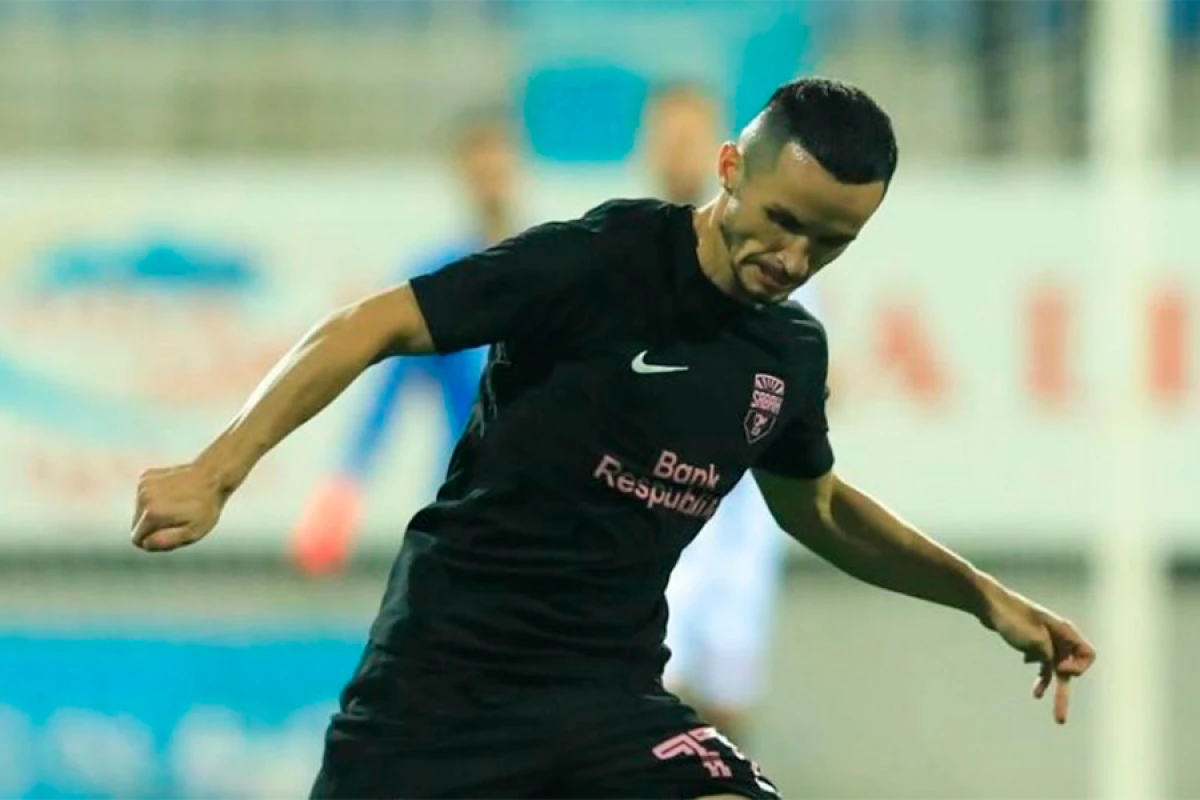 “Sabah” daha bir futbolçusu ilə vidalaşdı