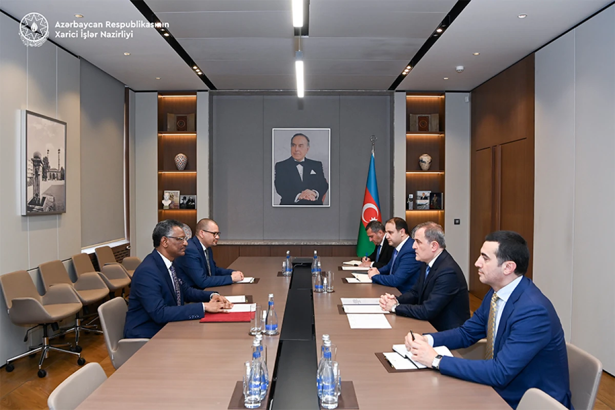 Ceyhun Bayramov Sudanın yeni təyin olunmuş səfiri ilə görüşdü