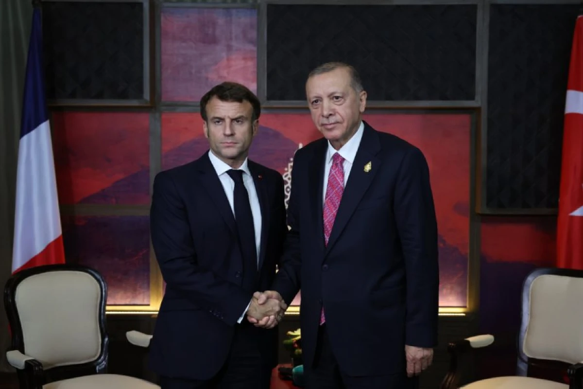 Ərdoğan Makronla görüşdü