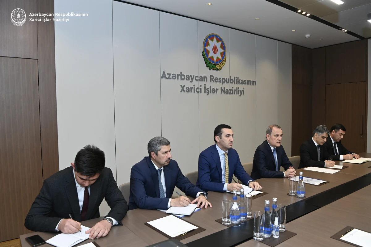 Ceyhun Bayramov İranın yeni təyin olunmuş səfiri ilə görüşdü — 1