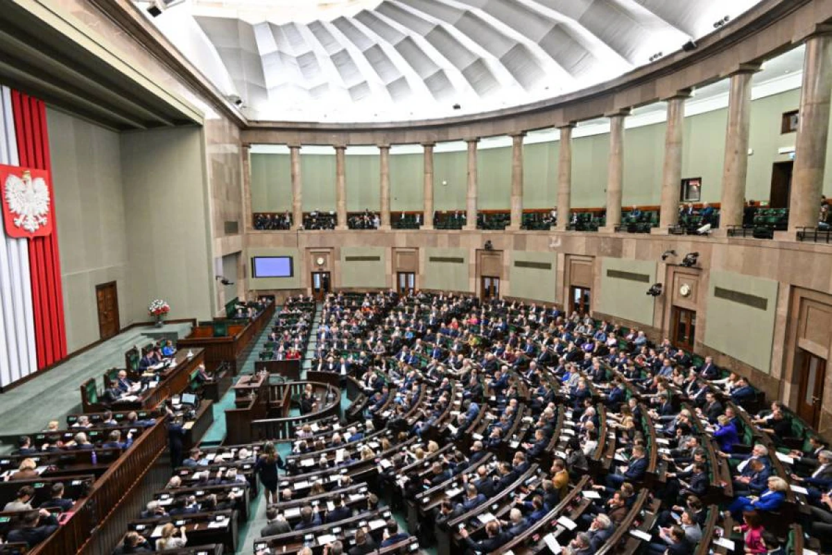 Polşa Ottava Konvensiyasından çıxır