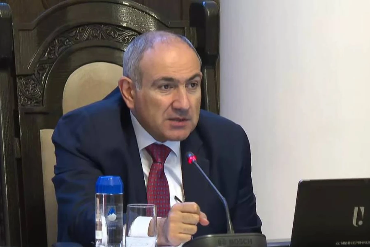 Paşinyan çevrilişin qarşısını alanlara mükafat verilməsini təklif etdi