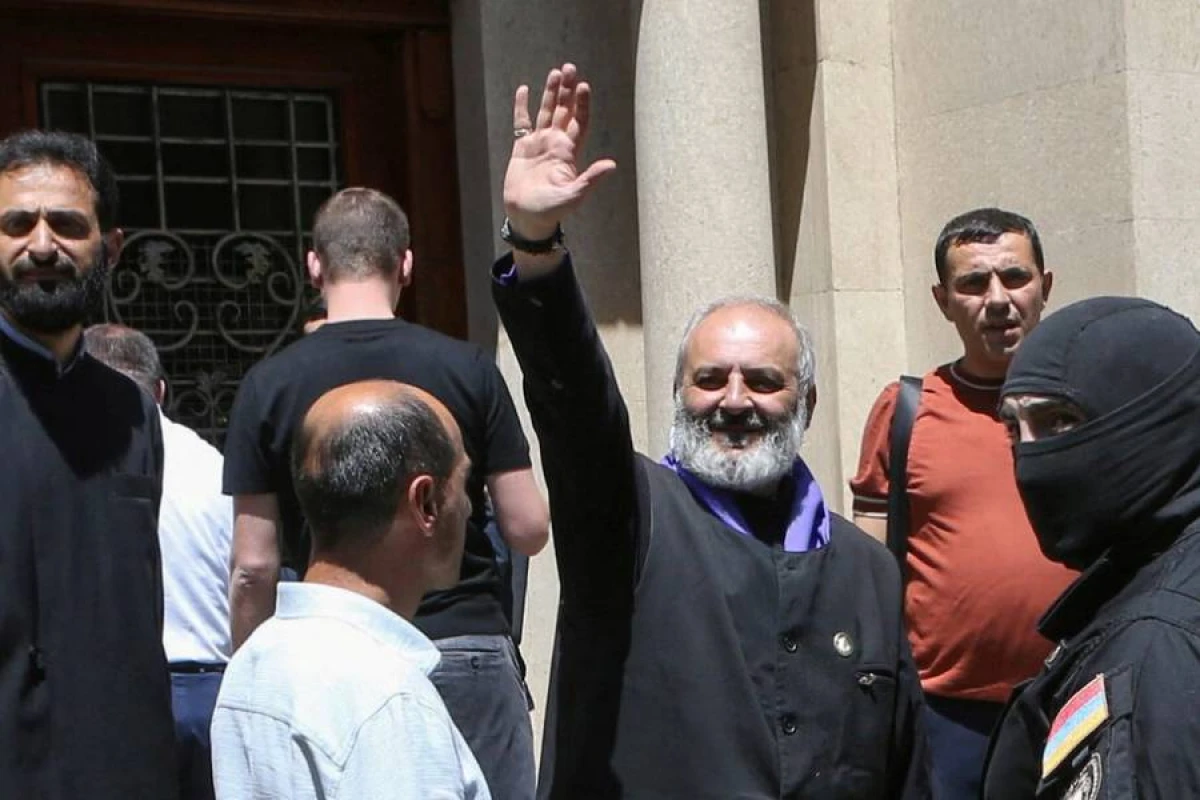 Ermənistanda 15 nəfər həbs olundu