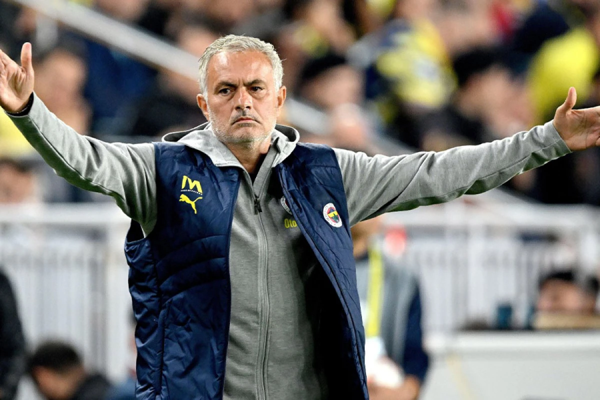 Mourinyo maddi maraq güdən oyunçularla işləmək istəmir