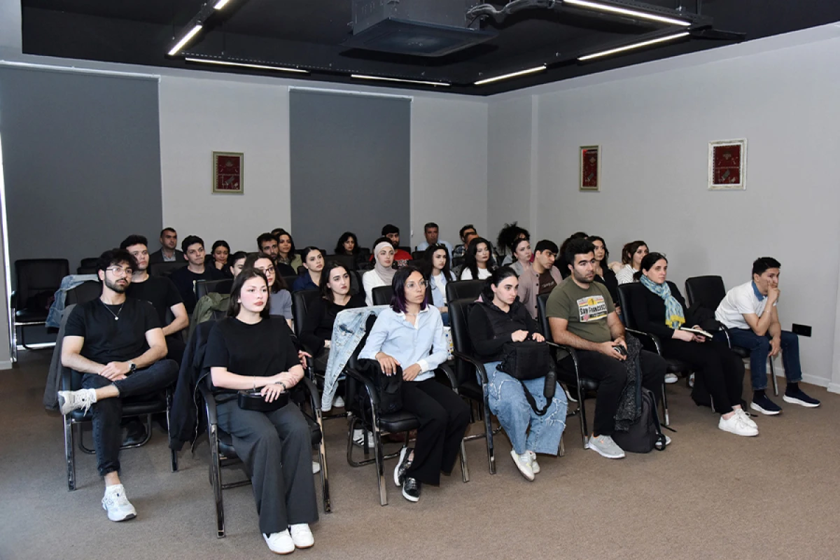 Gənclərə fotoqrafiya üzrə təlim kursu keçirilir