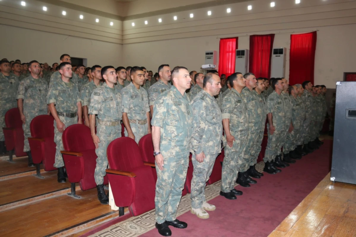 Hərbi Prokuror Hikmət Mirzəyev və hərbçilərlə görüşdü — 2