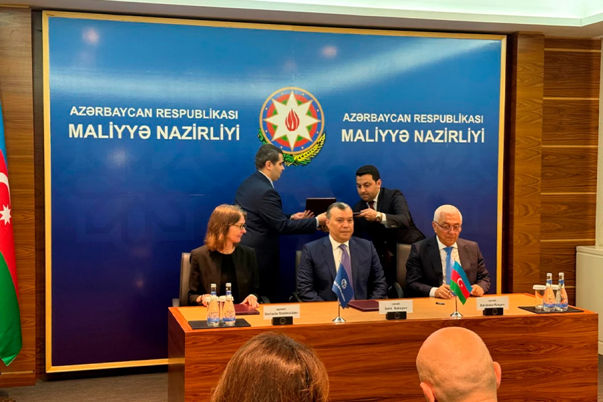 Azərbaycan və Dünya Bankı bərpa olunan enerji üzrə kredit müqaviləsi imzaladı