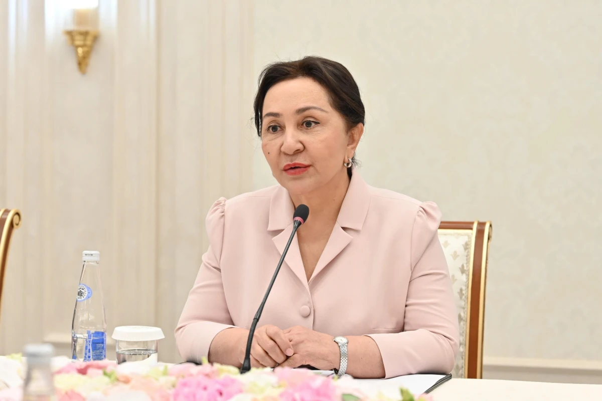 Sahibə Qafarova Tənzilə Narbayeva ilə görüşdü — 4
