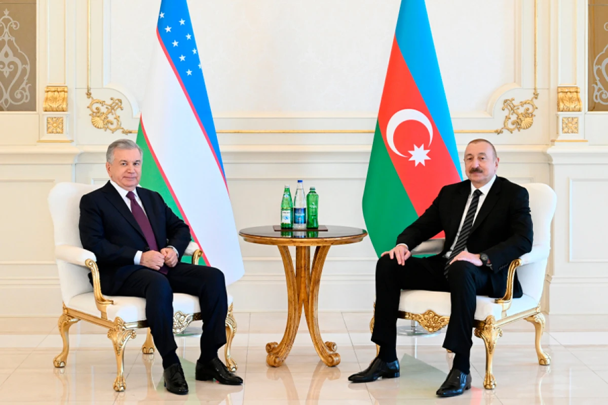 Azərbaycan Prezidenti İlham Əliyevin Özbəkistan Prezidenti Şavkat Mirziyoyevlə təkbətək görüşü oldu - YENİLƏNDİ