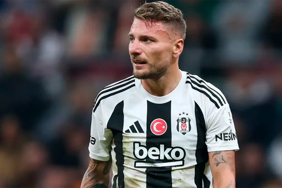 "Beşiktaş" hücumçusu ilə yollarını ayırdı