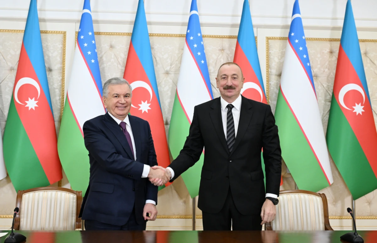 Azərbaycan Prezidenti İlham Əliyev və Özbəkistan Prezidenti Şavkat Mirziyoyev mətbuata bəyanatlarla çıxış etdilər - YENİLƏNDİ — 1