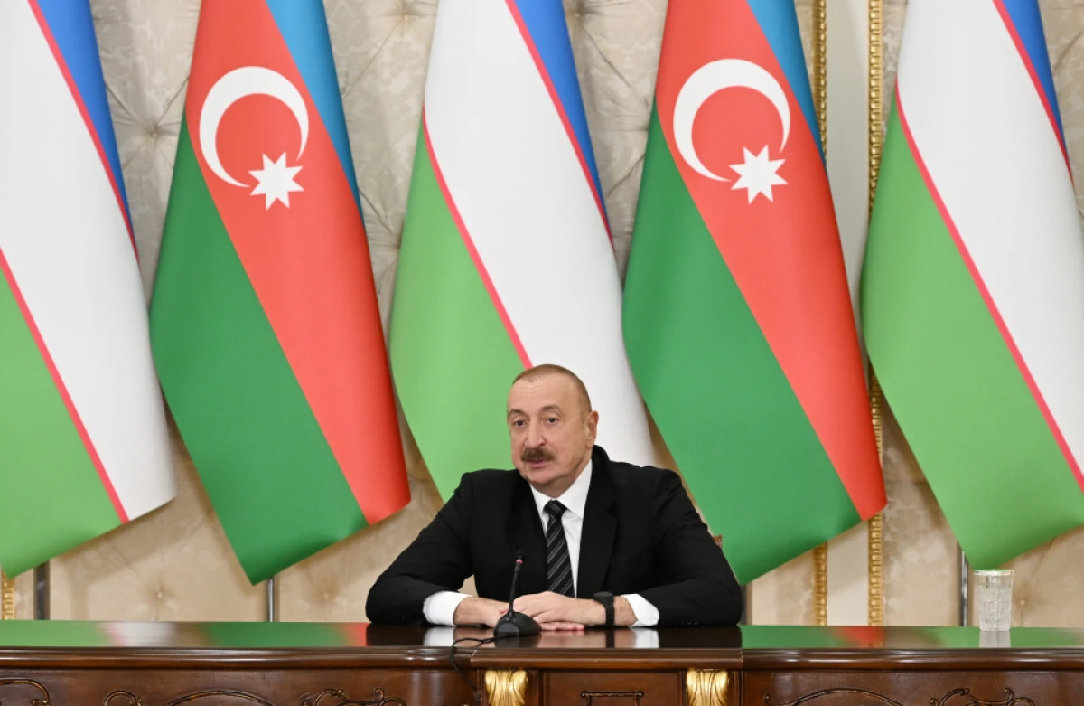 Azərbaycan Prezidenti İlham Əliyev və Özbəkistan Prezidenti Şavkat Mirziyoyev mətbuata bəyanatlarla çıxış etdilər - YENİLƏNDİ — 8